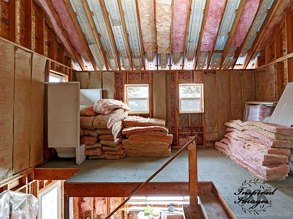 4th image of 1947 Melanie Ln