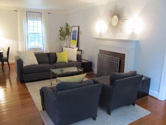 2nd image of 505 Parkway Dr