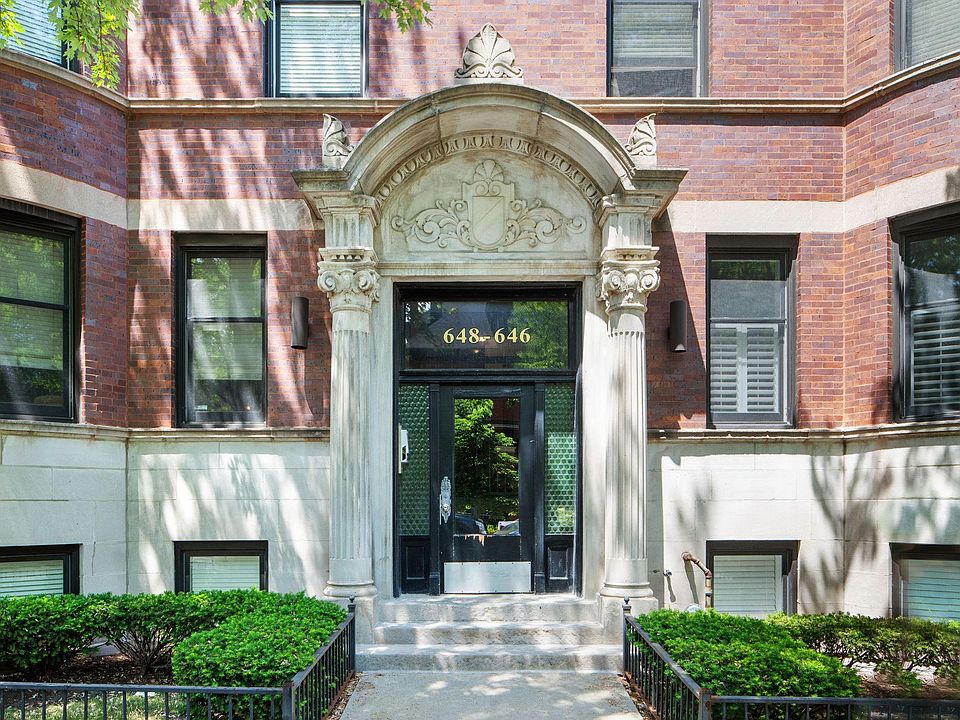 1st image of 646 W Wellington Ave APT 4E