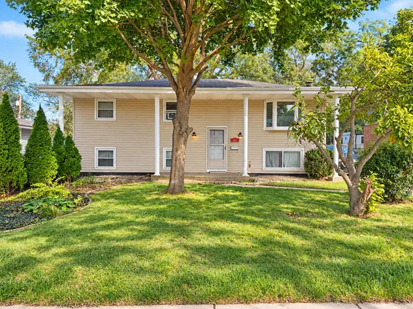 625 N Wheeler St, Griffith, IN 46319