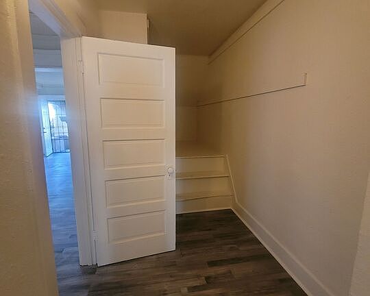 4th image of 2934 S Normandie Ave