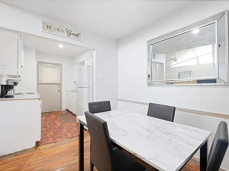 Gaston Uptown Apartments — Photo 11
