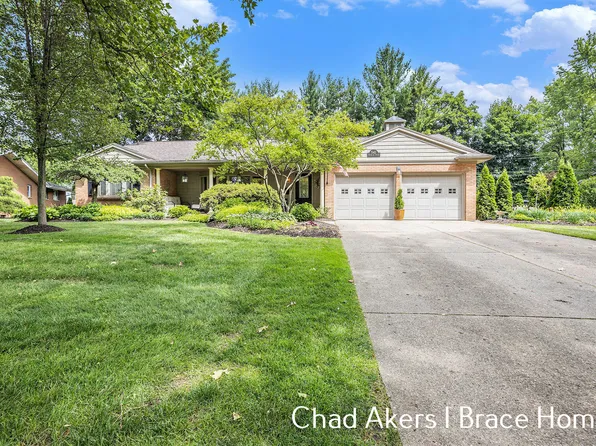 541 Russwood St NE, Grand Rapids, MI 49505