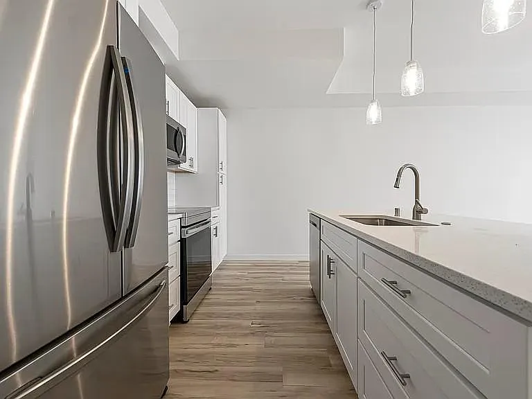 3 bed, 2.5 bath, 1500 sqft, $2,350 — Photo 4