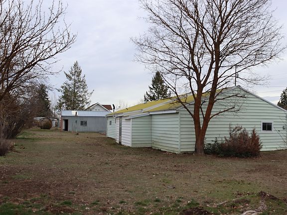 2nd image of 210 NE Foster St