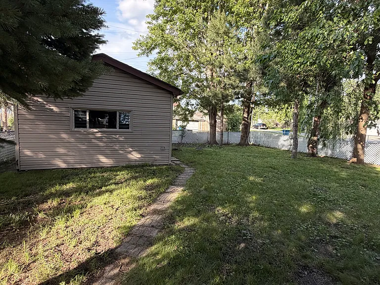 3757 Henry Ave — Photo 16
