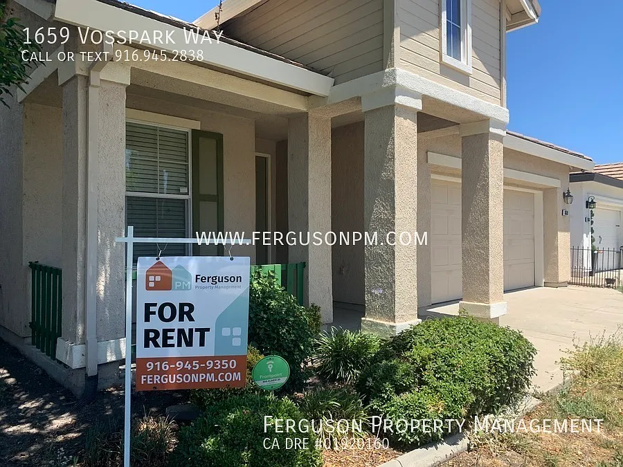 1659 Vosspark Way photo 1