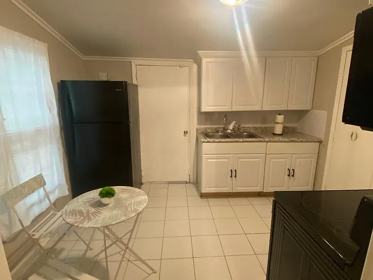 1717 Cambridge Ave #2 — Photo 7