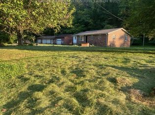 1473 Mile Fork Rd, Charleston, WV 25312