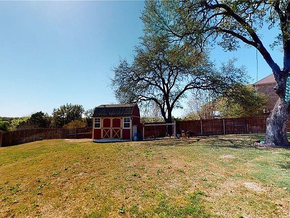 5th image of 3353 Vineyard Trl