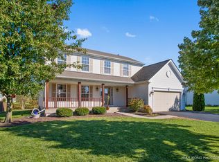 905 Autumn Ridge Rd, Sandwich, IL 60548