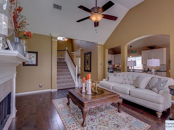 2nd image of 443 Oak Trce