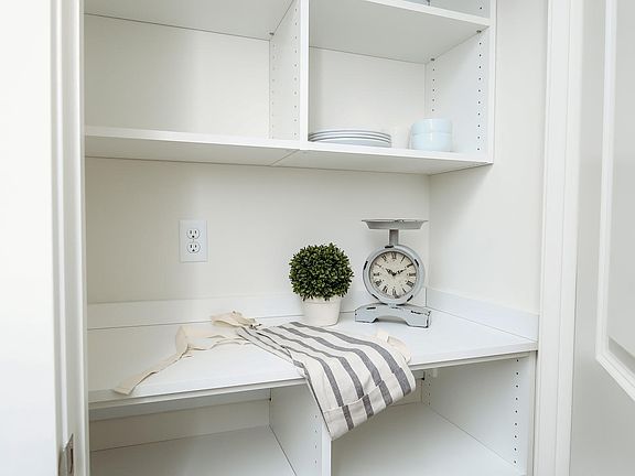 5th image of 9087 Village Station Ct #16