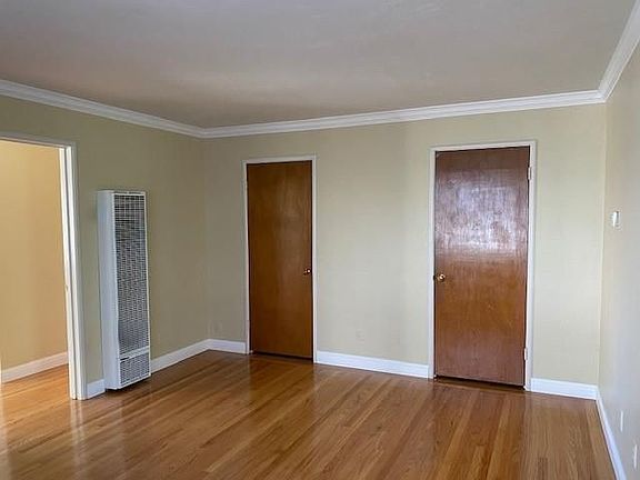 4th image of 1125 Laguna Ave #4