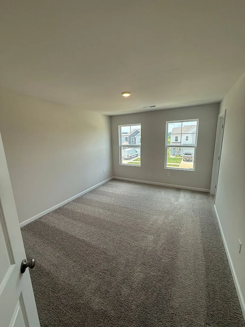 5 Bed/3 Bath House **New Construction — Photo 4