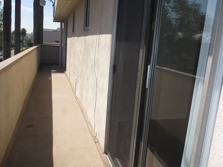 2537 Hancock St #9 — Photo 10