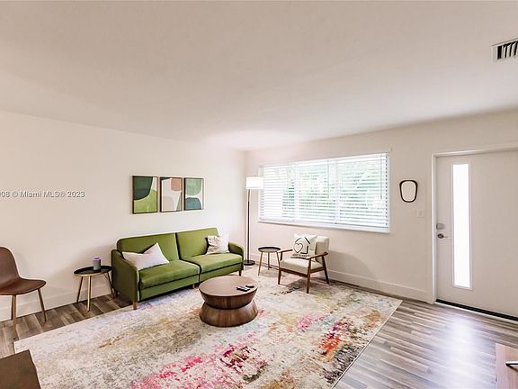4th image of 524 NE 69th St #1