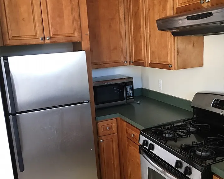 247 Grove St #2 — Photo 4