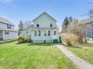 8 W Cottage Rd, Poughkeepsie, NY 12601