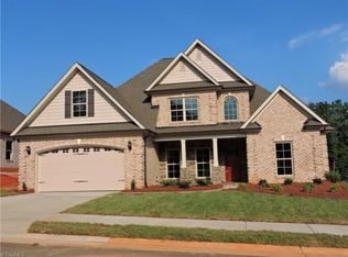 4696 Olivine Ln, Pfafftown, NC 27040