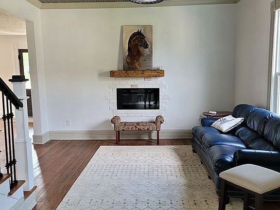 2nd image of 307 Amsden Ave