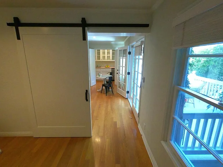 2285 N Beachwood Dr #12 — Photo 9