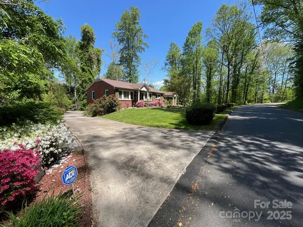 187 E Glenview St, Marion, NC 28752