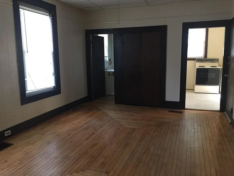 1055 Central St #1 — Photo 6