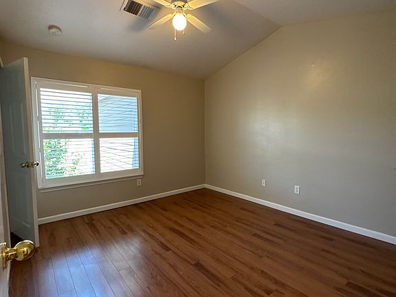 5th image of 200 Talus Way APT 323