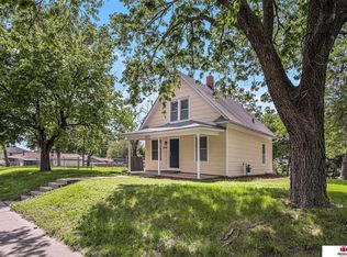 3045 N 11th St, Lincoln, NE 68521