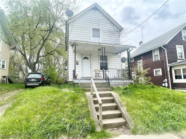 2438 Indiana Way NE, Canton, OH 44705