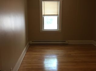 31 Prospect St APT 1R, Webster, MA 01570