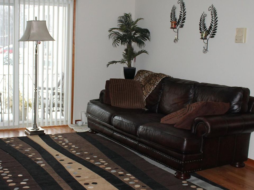 1st image of 183 Crestmount Ave APT 2