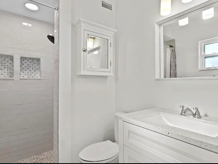 6931 Grande Vista Way — Photo 11