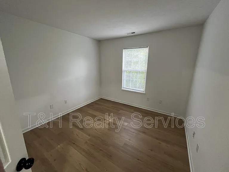 14952 Oak Rd — Photo 9