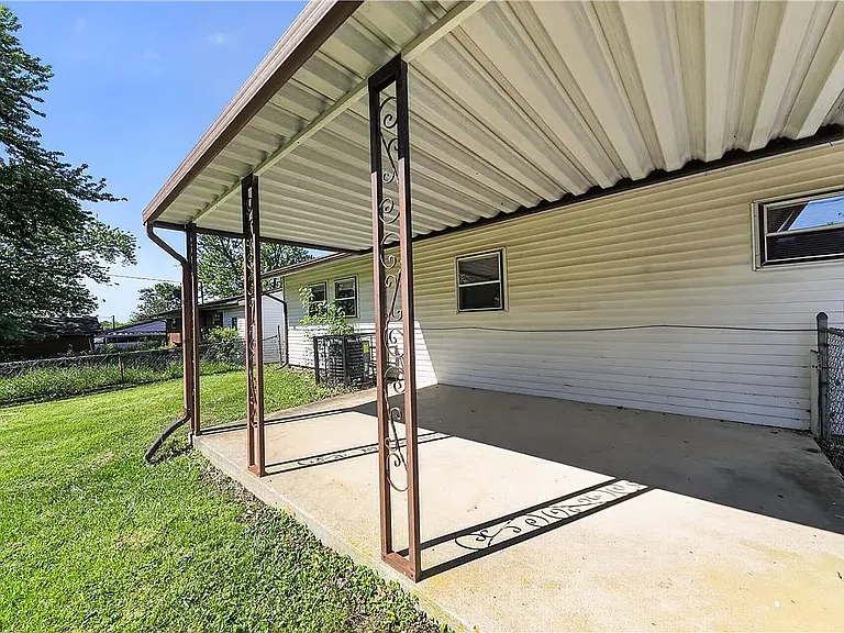 4176 Mapleleaf Dr — Photo 23