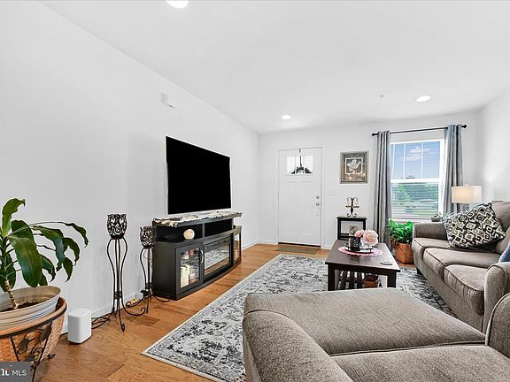 5th image of 239 Highland Ct #L-0123