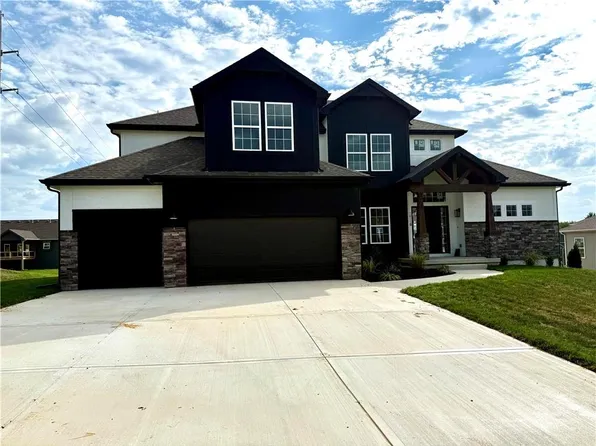 1011 Poplar Ln, Liberty, MO 64068