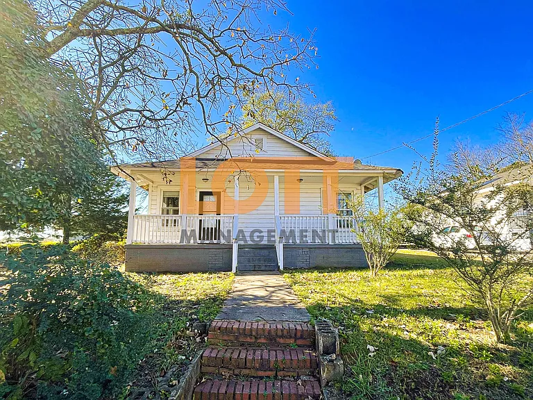 403 Old Paris Mountain Rd — Photo 2