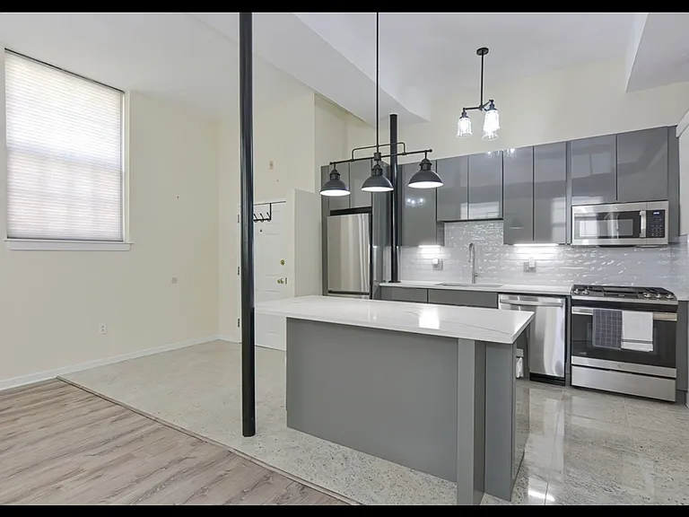 441 Washington Ave #1 — Photo 6