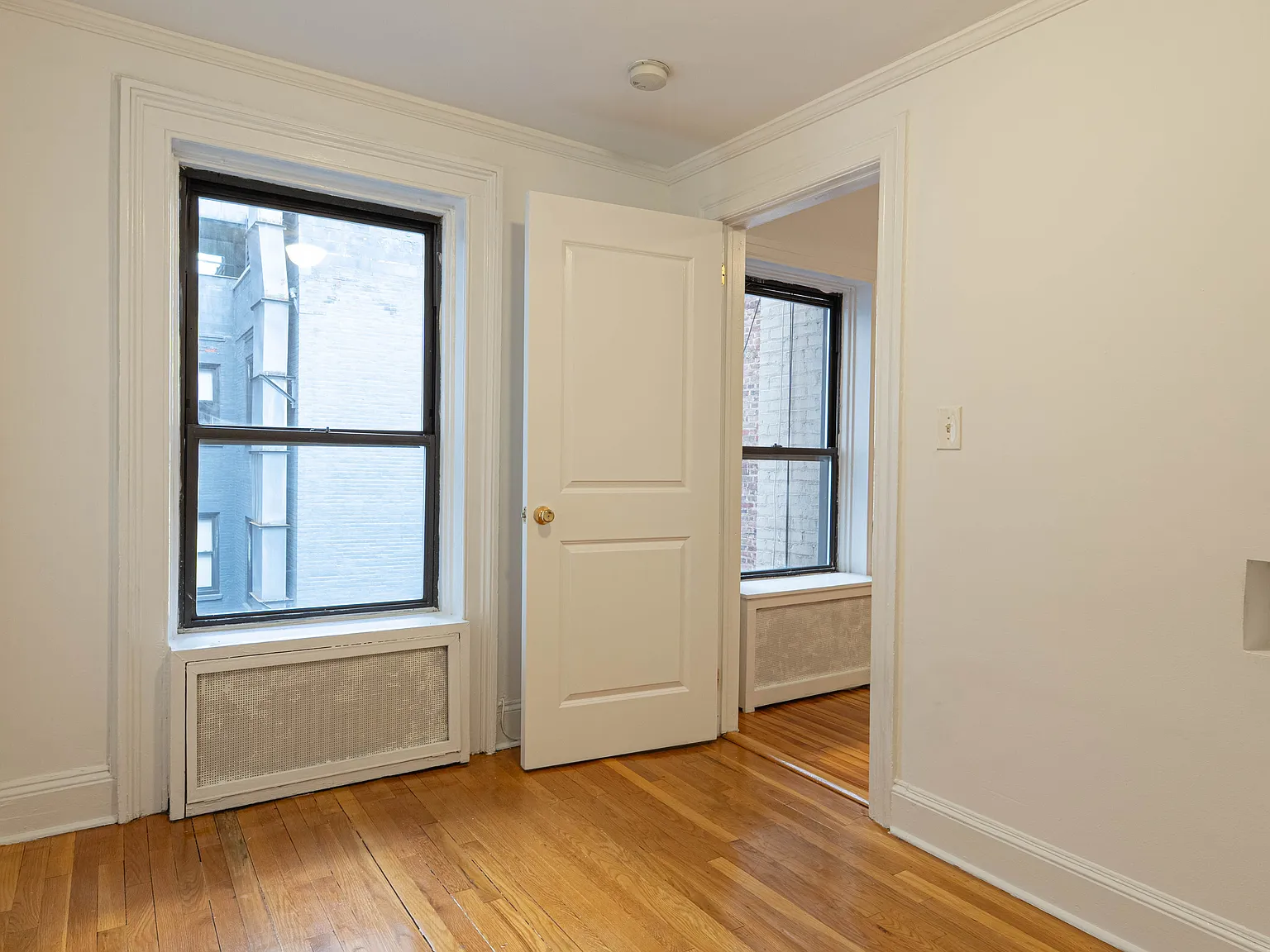 25 East 38th Street — Photo 3