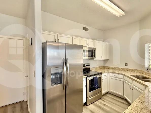 1430 S Boulder St Unit B, Gilbert, AZ 85296