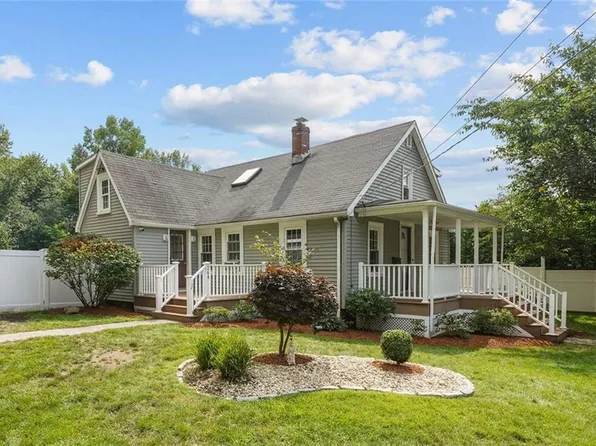 264 Larch St, Woonsocket, RI 02895