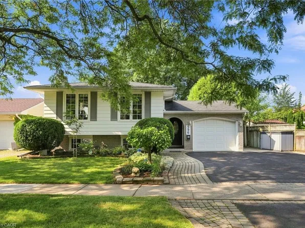 596 Louise Dr, Burlington, ON L7L 2T9