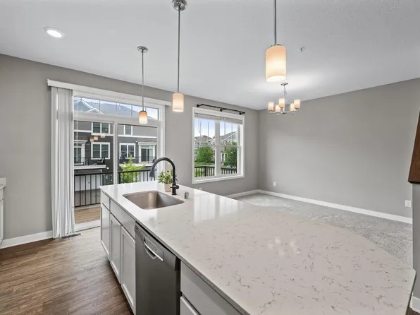 5040 93rd Ln N, Brooklyn Park, MN 55443