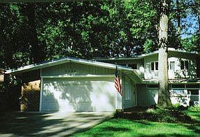 2nd image of 3324 Elm Ter