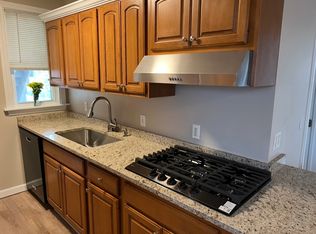 358 Bartlett St Unit 1, Manchester, NH 03102