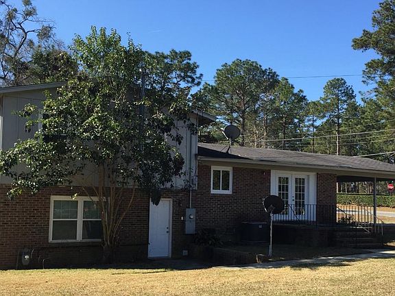 5th image of 301 Fletcher Dr