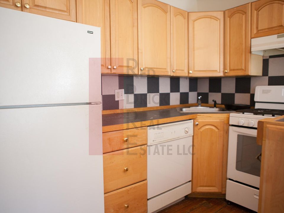 2nd image of 52 Joy St APT 14