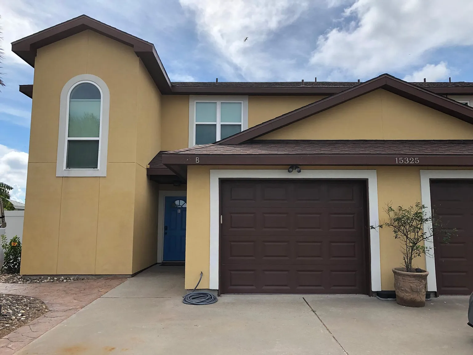 2 bed, 2.5 bath, 1250 sqft, $2,500 — Photo 1
